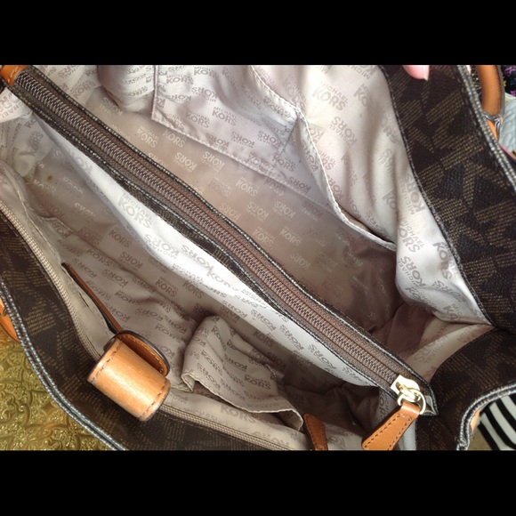 Micheal Kors large Hamilton EW tote like new - Picture 6 of 8
